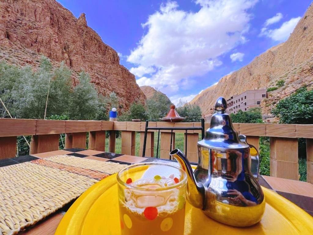 Riad Pizzeria Marhaba Akhendachou n'Ait Ouffi Exterior foto
