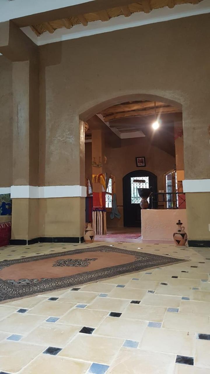 Riad Pizzeria Marhaba Akhendachou n'Ait Ouffi Exterior foto